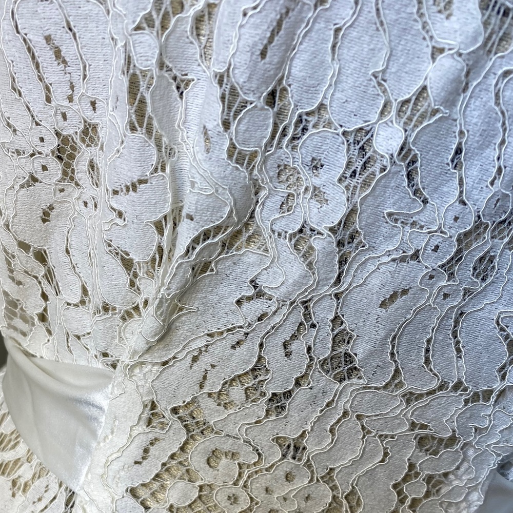 ✨NWOT✨ Bride Elegant Lace Wedding Bathrobe - Picture 8 of 10